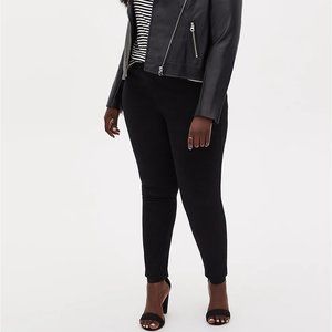 TORRID BOMBSHELL SKINNY JEAN - PREMIUM STRETCH